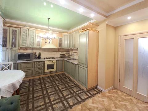 квартира за адресою Захисників Азовсталі вул. (Невська), 4