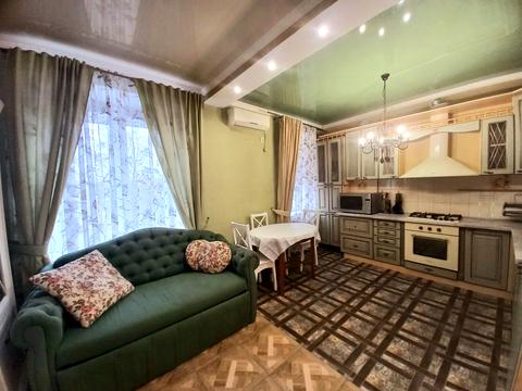 квартира за адресою Захисників Азовсталі вул. (Невська), 4