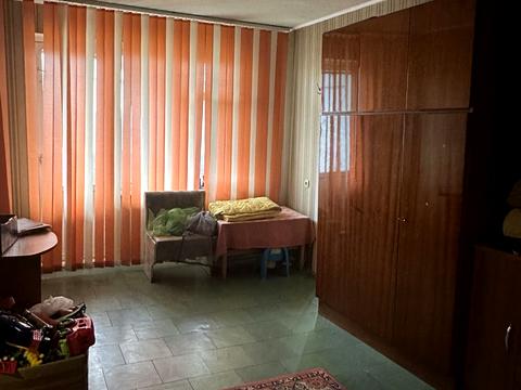 квартира за адресою Свято-Миколаївська вул. (Леніна), 18а