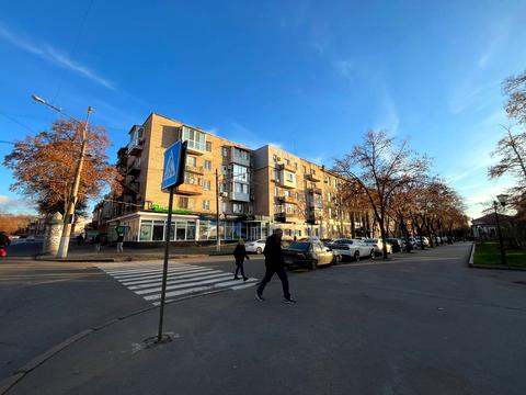 комерційна за адресою Церковна вул. (Каліниченка), 3