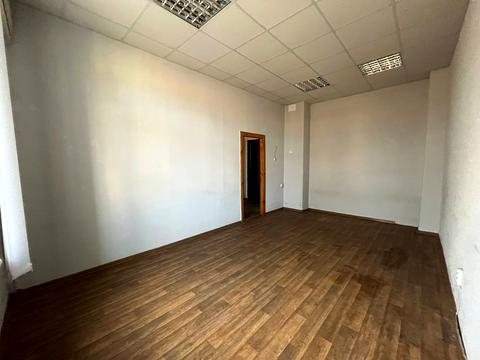 комерційна за адресою Церковна вул. (Каліниченка), 3