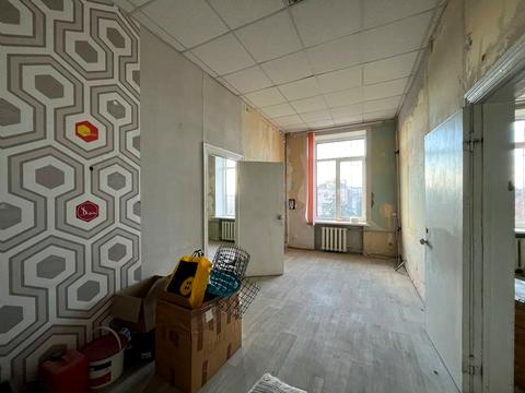 комерційна за адресою Церковна вул. (Каліниченка), 3