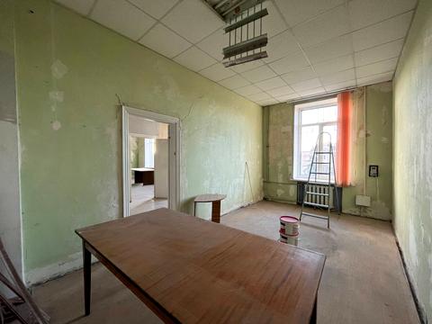 комерційна за адресою Церковна вул. (Каліниченка), 3