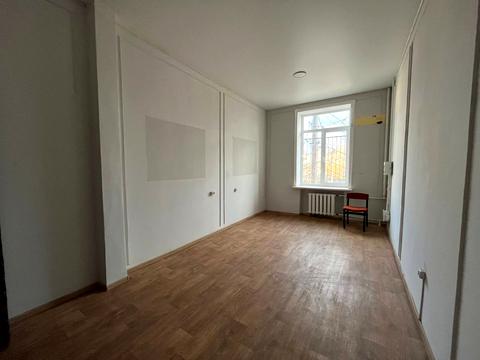 комерційна за адресою Церковна вул. (Каліниченка), 3