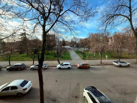 комерційна за адресою Церковна вул. (Каліниченка), 3