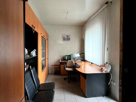 комерційна за адресою Печорська, 90Б