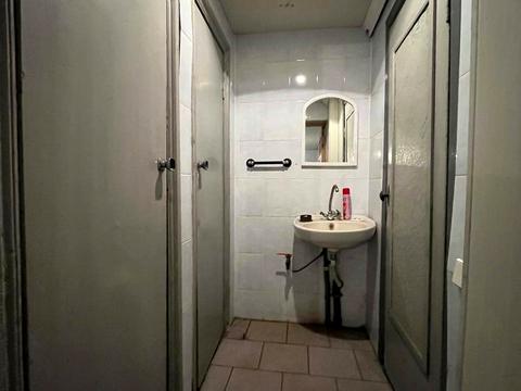 комерційна за адресою Печорська, 90Б