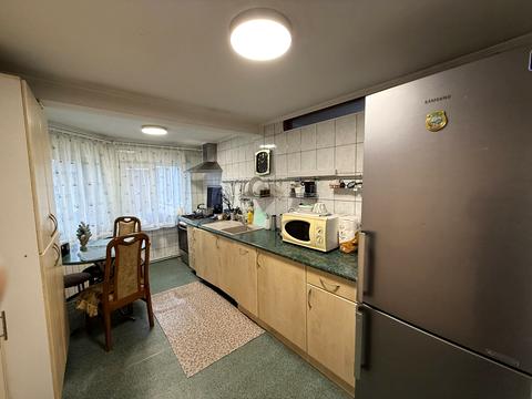 квартира за адресою Яремчука вул. (Суворова), 3