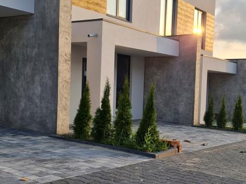 будинок за адресою Вул. Партнерська