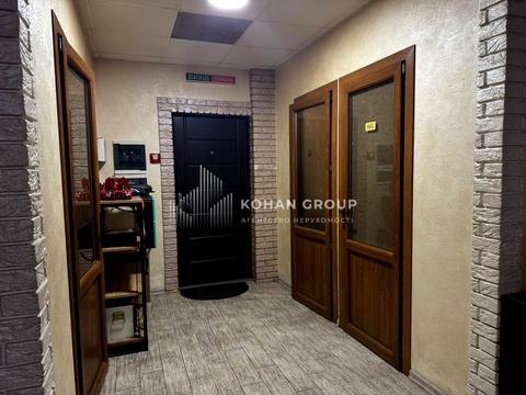 комерційна за адресою Подільська вул., 58