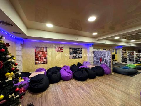 комерційна за адресою Подільська вул., 58