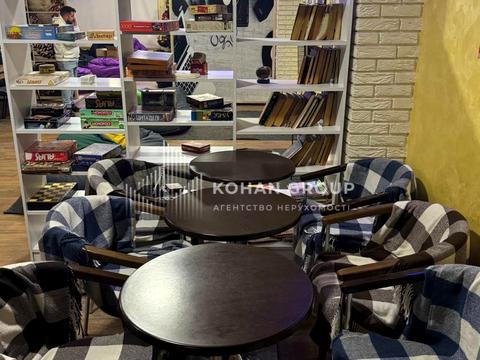 комерційна за адресою Подільська вул., 58