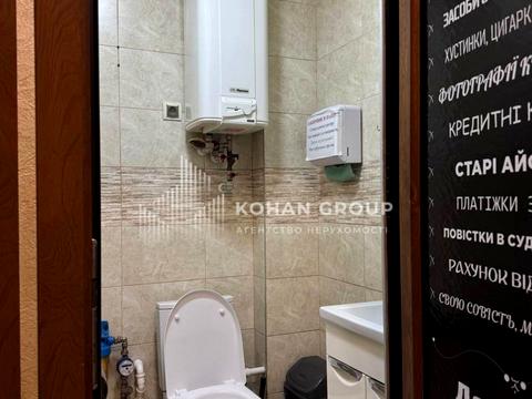 комерційна за адресою Подільська вул., 58