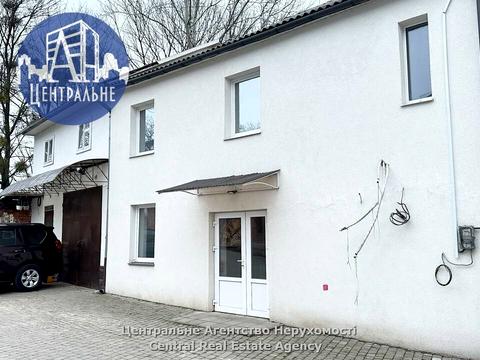 комерційна за адресою Чернівці, Богдана Хмельницького вул., 12