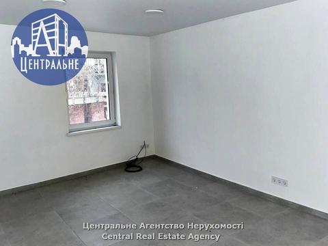 комерційна за адресою Чернівці, Богдана Хмельницького вул., 12