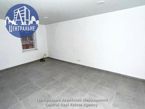 комерційна за адресою Чернівці, Богдана Хмельницького вул., 12