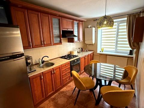 квартира за адресою Космонавтів просп., 39