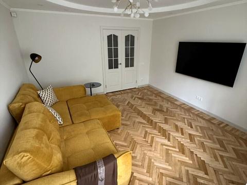 квартира за адресою Космонавтів просп., 39