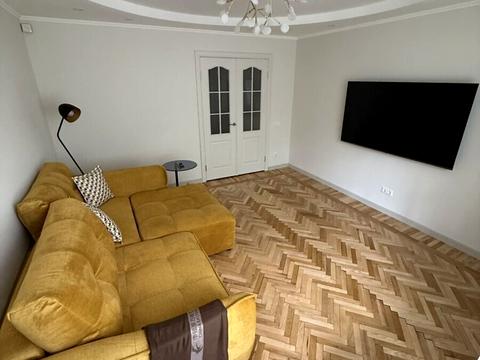 квартира за адресою Космонавтів просп., 39