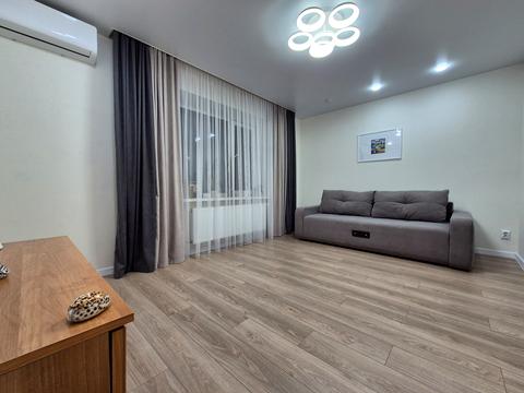 квартира по адресу Олега Антонова ул. (Карла Маркса), 13б