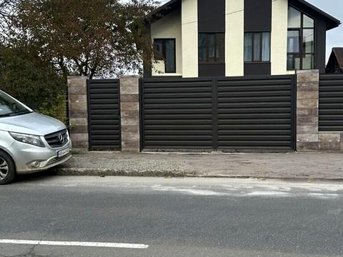 будинок за адресою 2-й Леоніда Каденюка пров. (2-й Комарова), 44