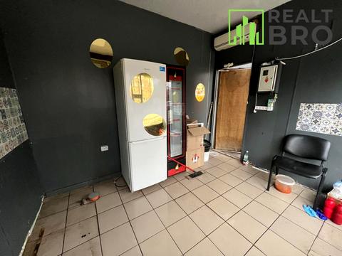 коммерческая по адресу Степана Бандери ул., 1