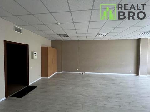 комерційна за адресою Зарічанська вул., 1