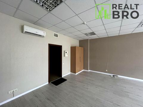 комерційна за адресою Зарічанська вул., 1