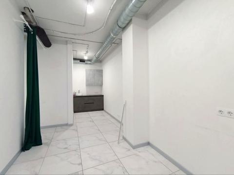 комерційна за адресою Грушевського вул., 51