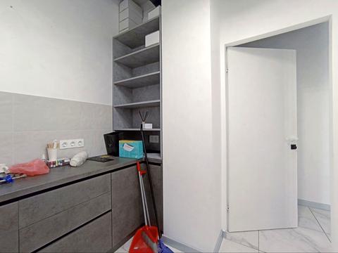 комерційна за адресою Грушевського вул., 51