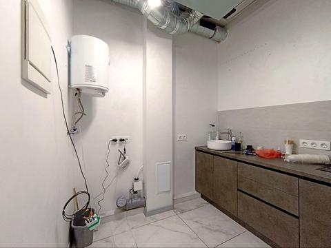 комерційна за адресою Грушевського вул., 51