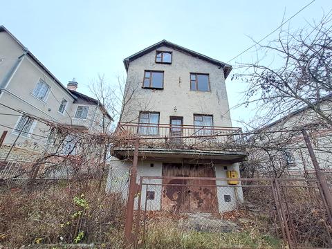 будинок за адресою Зелена вул., 10