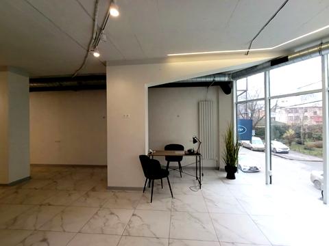 комерційна за адресою Грушевського вул., 51