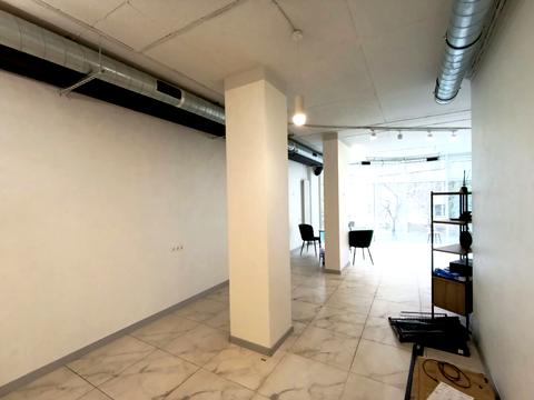 комерційна за адресою Грушевського вул., 51