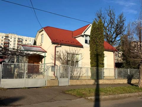 будинок за адресою Ужгород, Василя Комендаря вул.