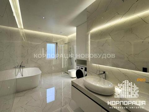 будинок за адресою с. Сторожниця, Цвітна, 1