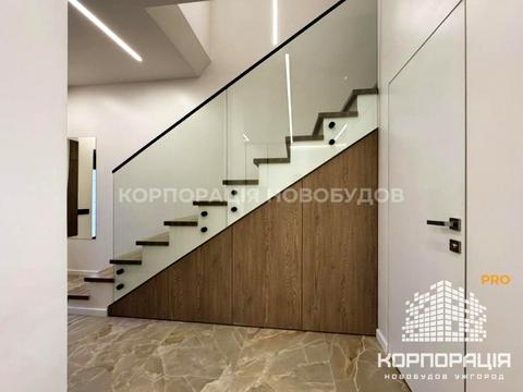 будинок за адресою с. Сторожниця, Цвітна, 1