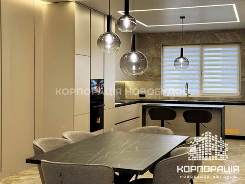 будинок за адресою с. Сторожниця, Цвітна, 1