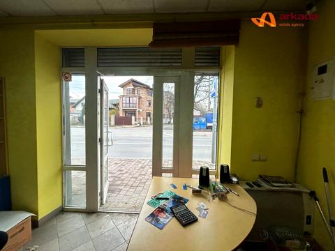 комерційна за адресою Незалежності вул., 225