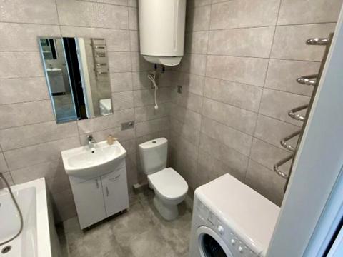 квартира по адресу Свободи ул., 20/2