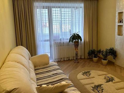 квартира за адресою Золотогірська вул., 5