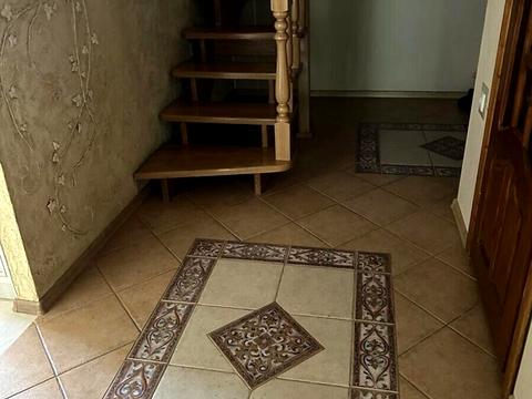 квартира за адресою Золотогірська вул., 5