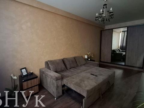 комерційна за адресою Сергія Мартина вул., 4Б