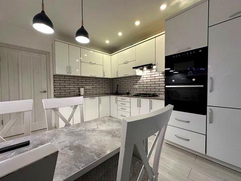 квартира за адресою Довга вул., (Будинок)