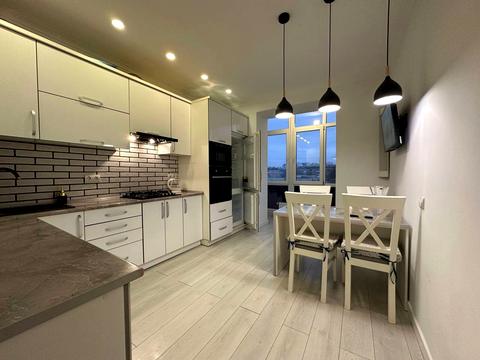 квартира за адресою Довга вул., (Будинок)