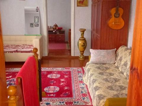 будинок за адресою Братська вул.