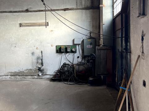 комерційна за адресою Промислова вул., 6