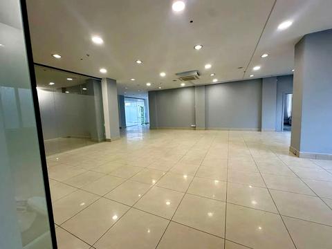 комерційна за адресою Академіка Белелюбського вул. (Краснозаводська), 13