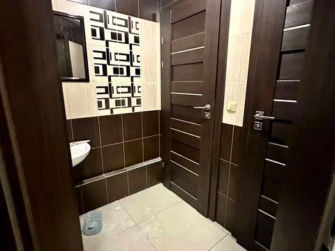 комерційна за адресою Академіка Белелюбського вул. (Краснозаводська), 13