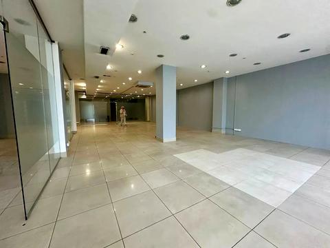 комерційна за адресою Академіка Белелюбського вул. (Краснозаводська), 13